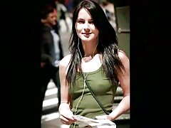 Morena cachonda está a videosincesto punto de ser follada por tres veces
